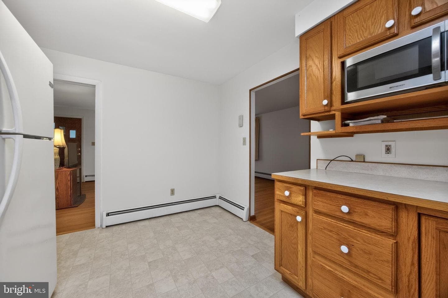 234 W Chestnut Street photo 6