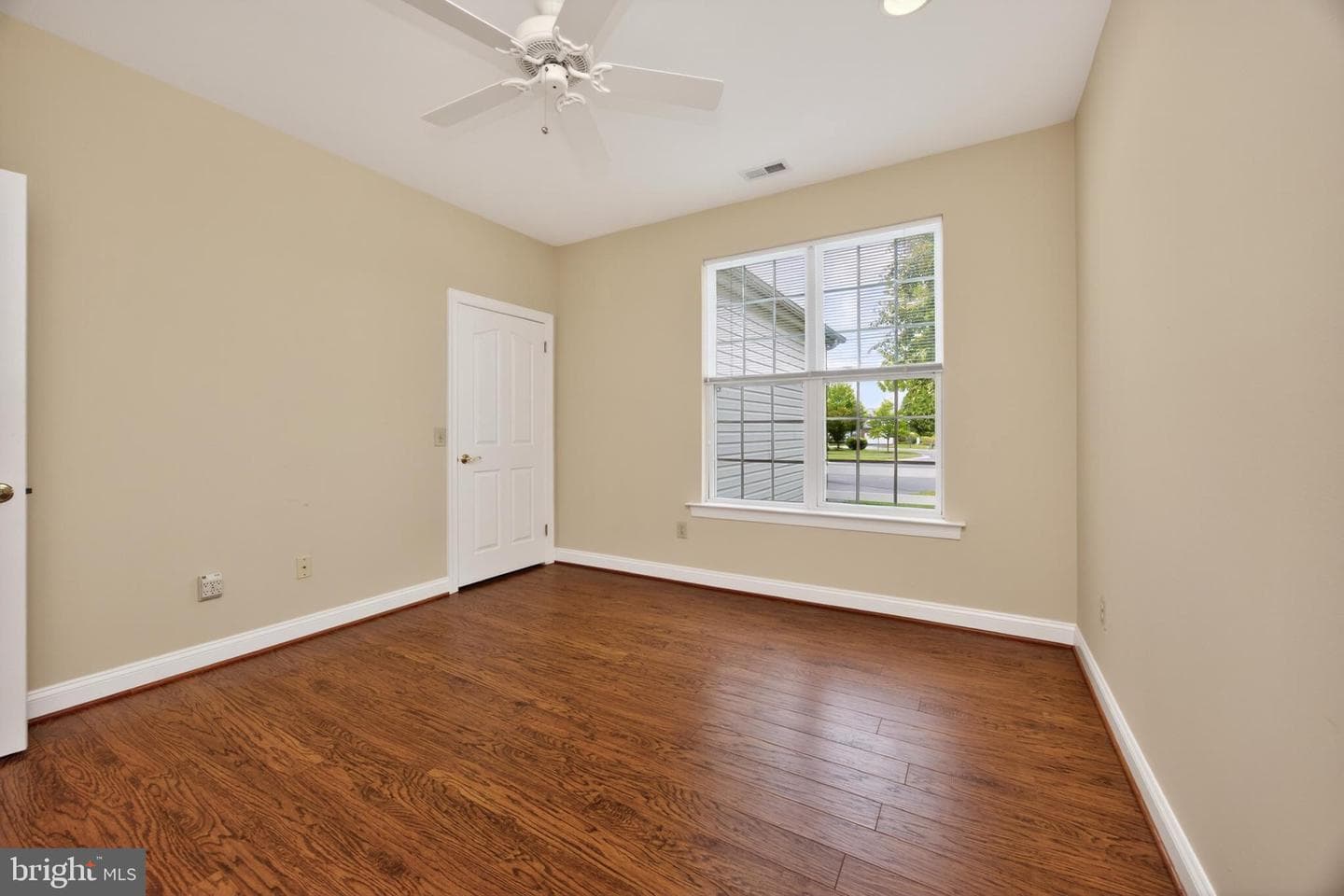66 Newbury Way photo 14