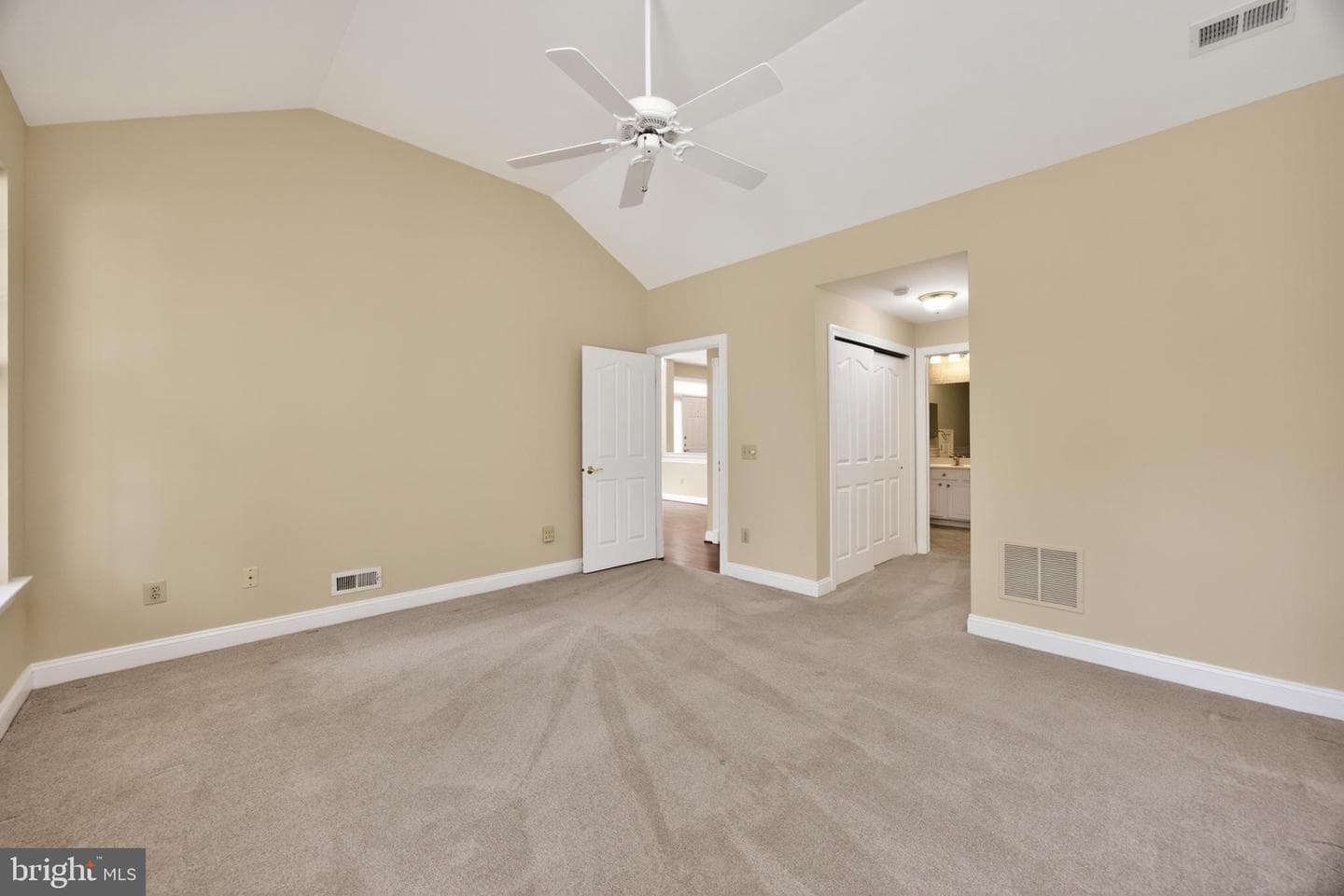 66 Newbury Way photo 19