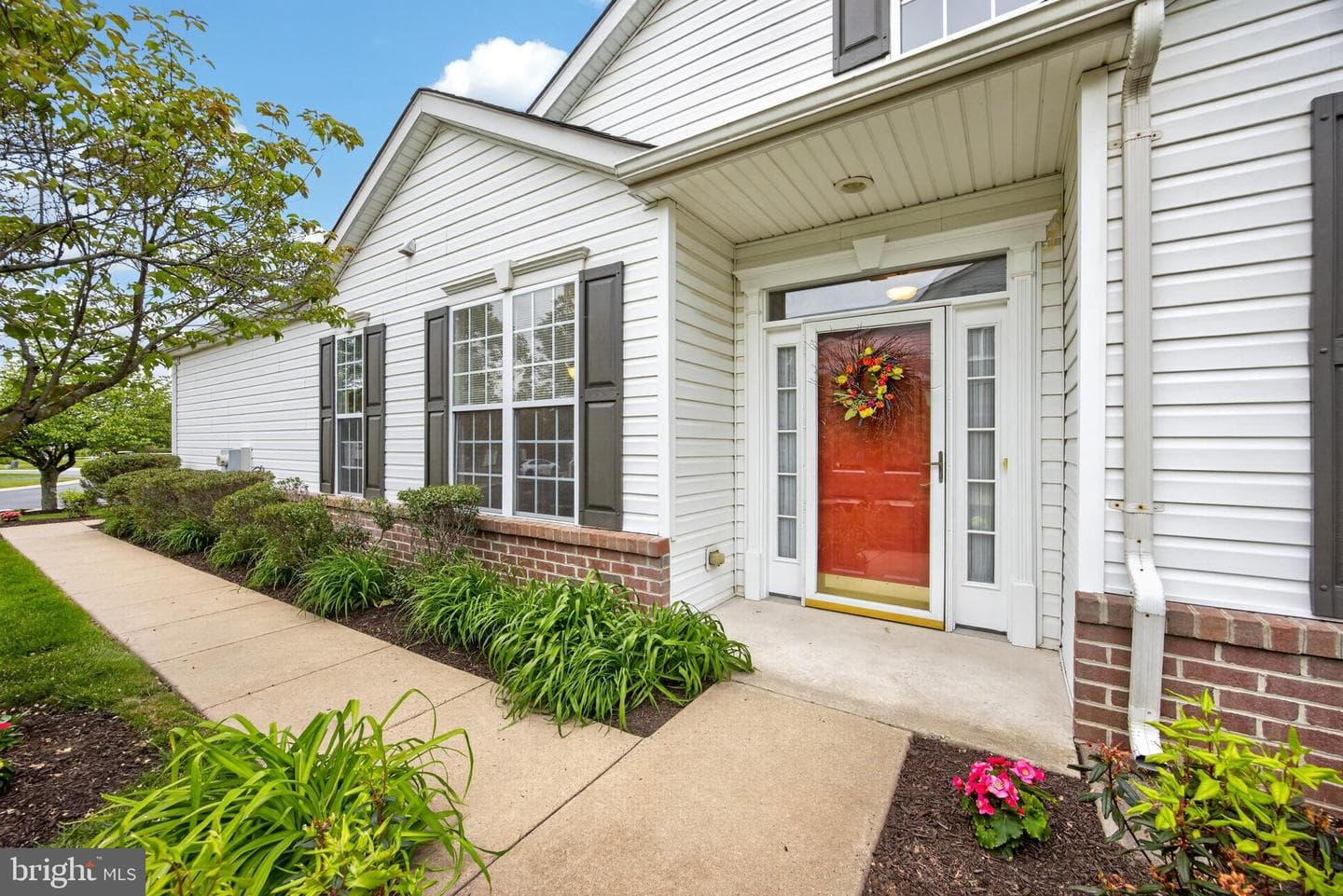 66 Newbury Way photo 31