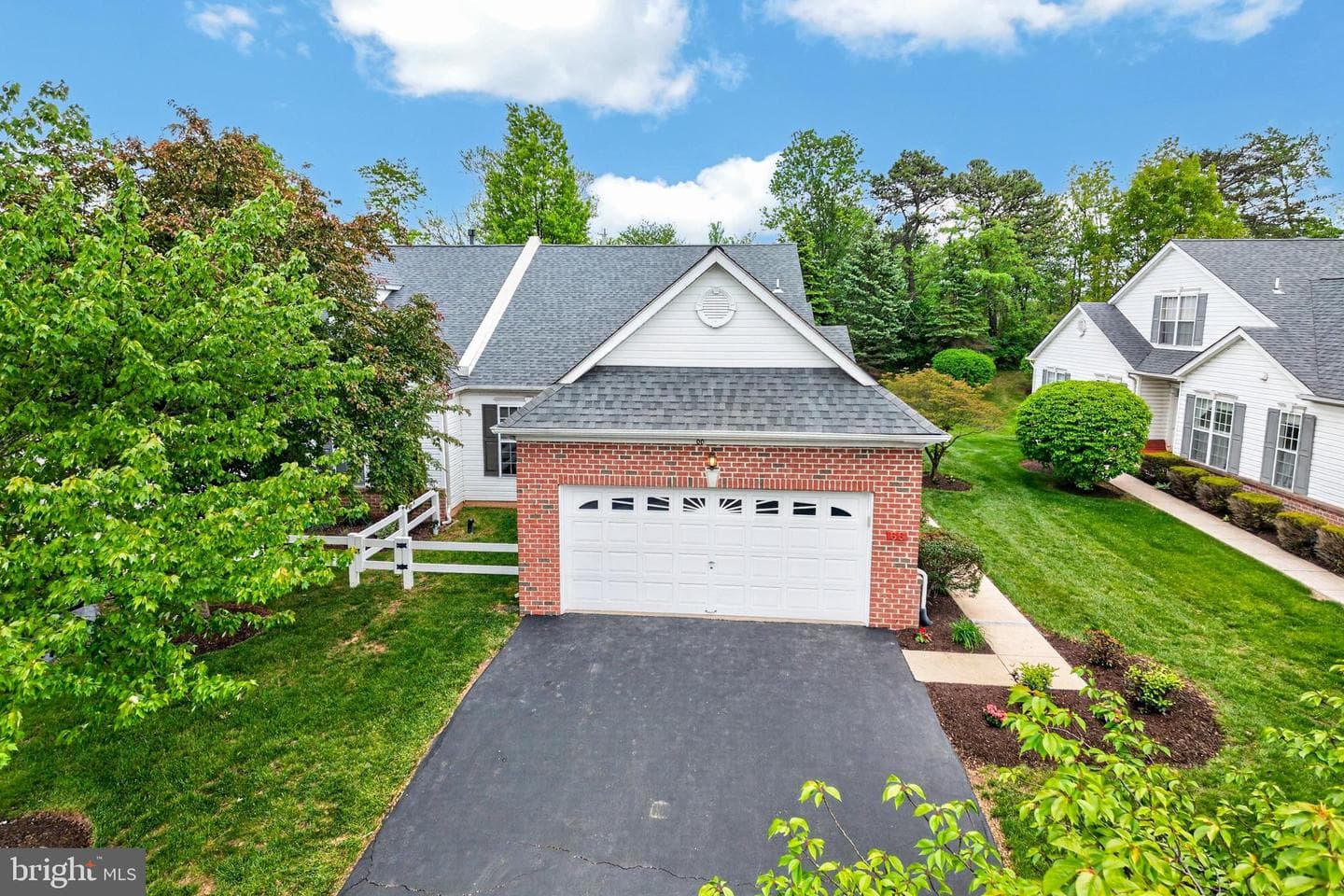66 Newbury Way photo 32