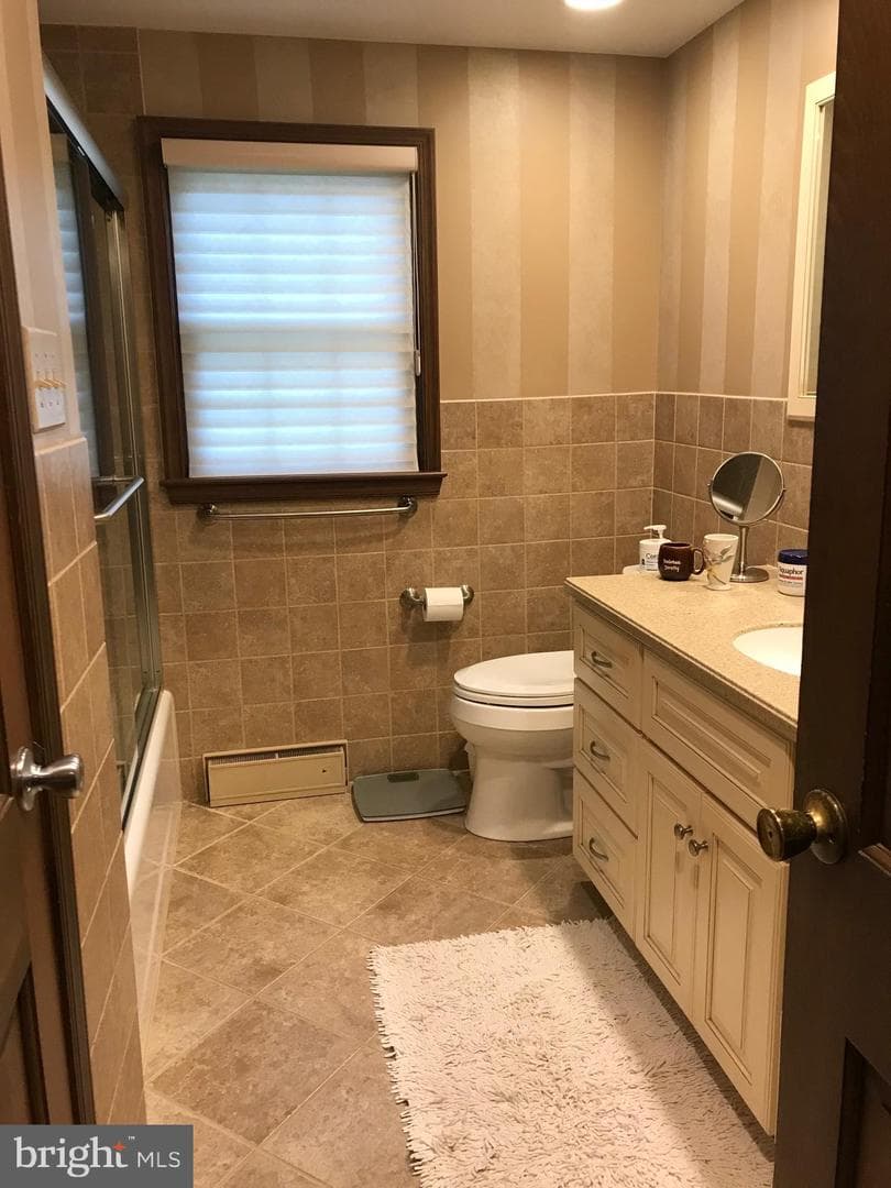 353 Colonial Avenue photo 36