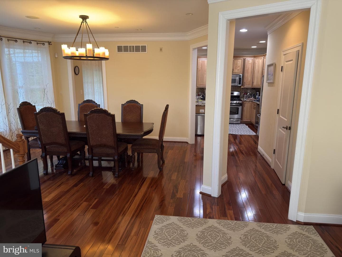 211 Holland Avenue photo 15