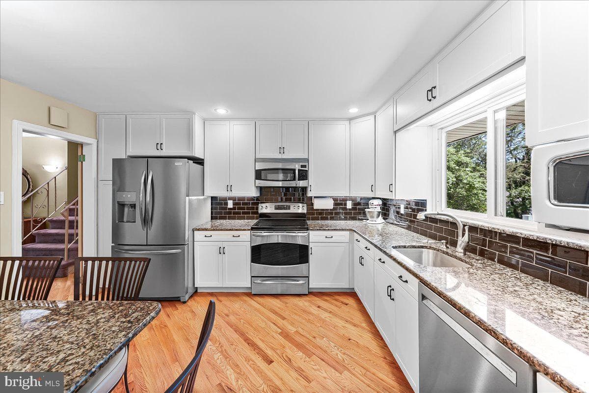 275 Barwynne Road photo 12