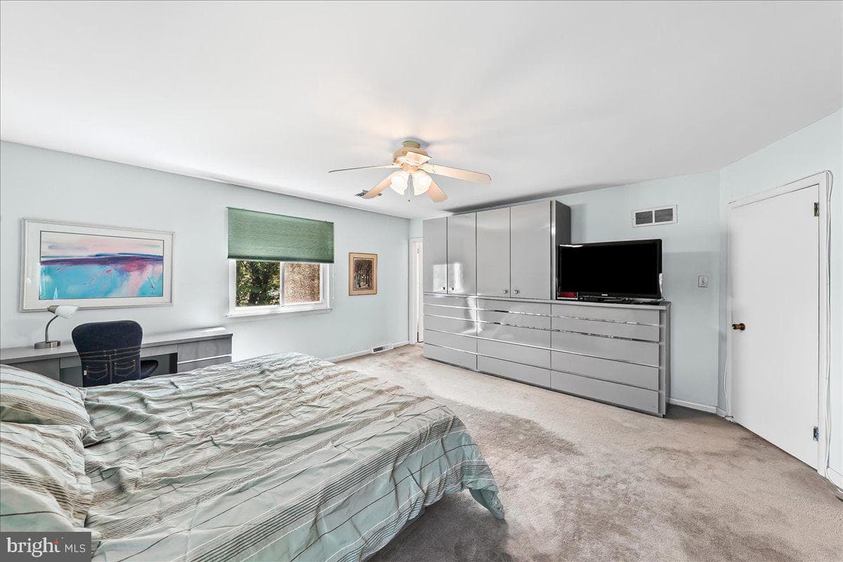 275 Barwynne Road photo 26