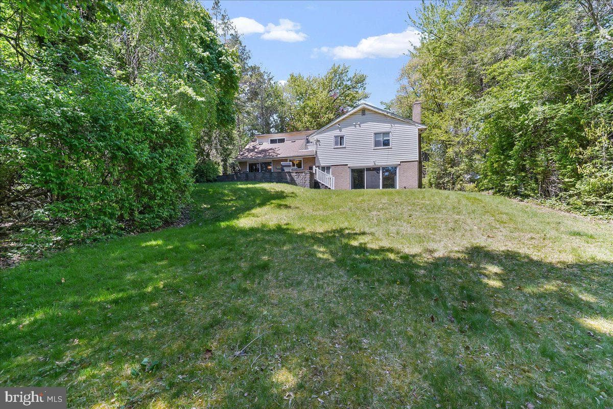 275 Barwynne Road photo 36