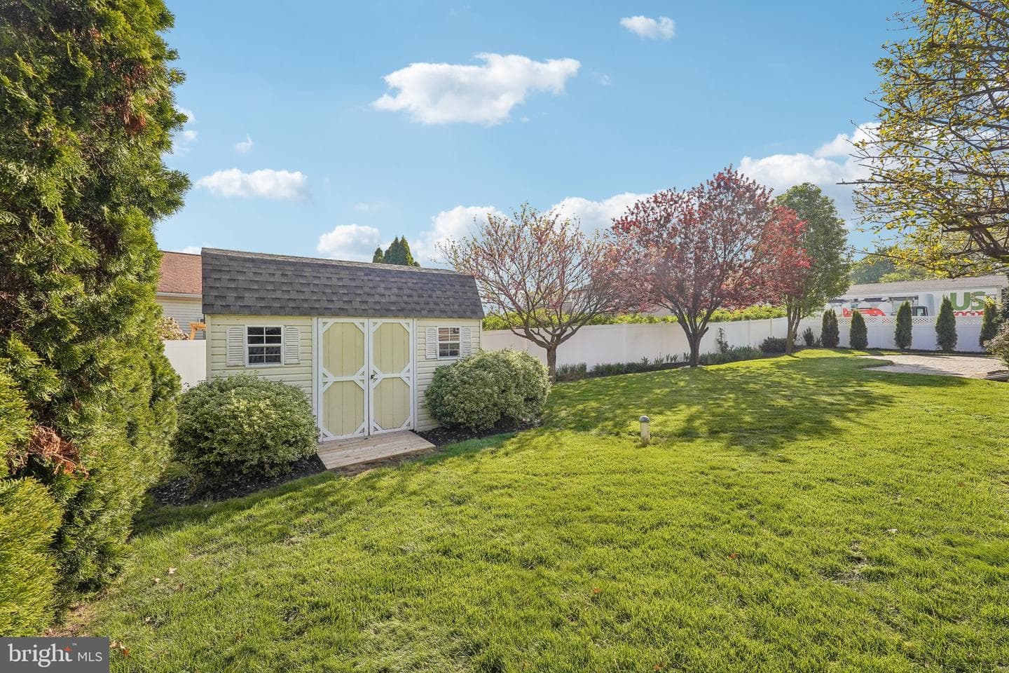 739 Ash Road photo 36
