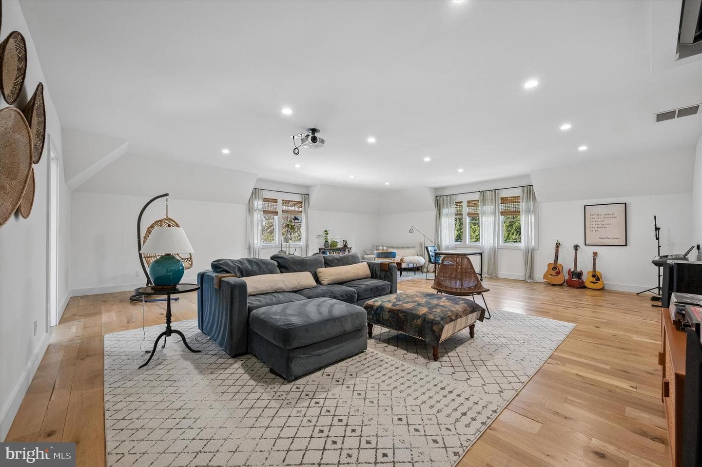101 Hampton Lane photo 32