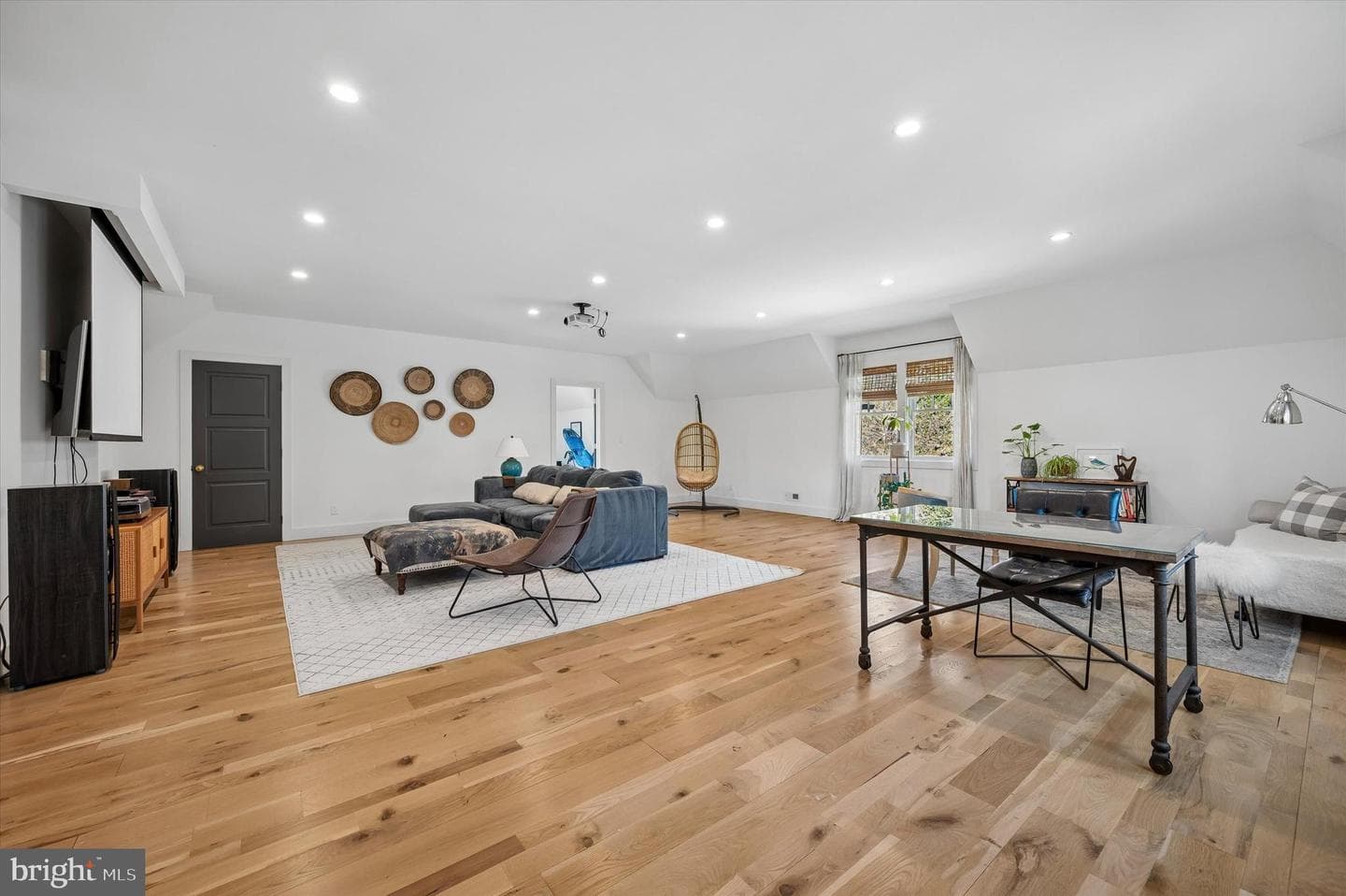 101 Hampton Lane photo 33