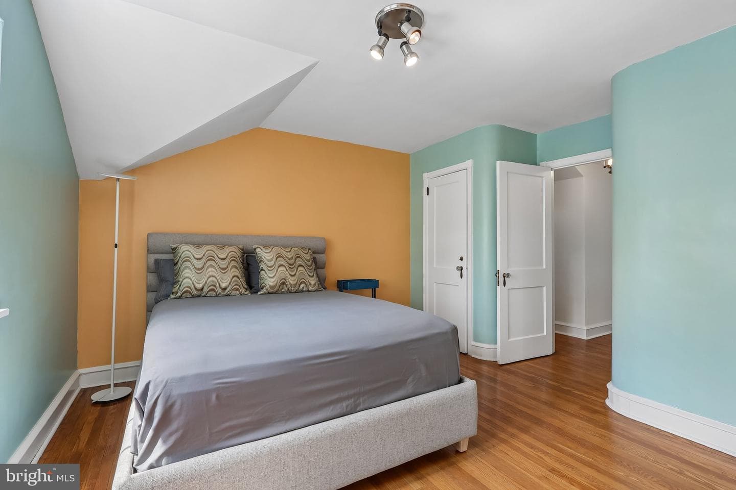 6 Overbrook Parkway photo 37
