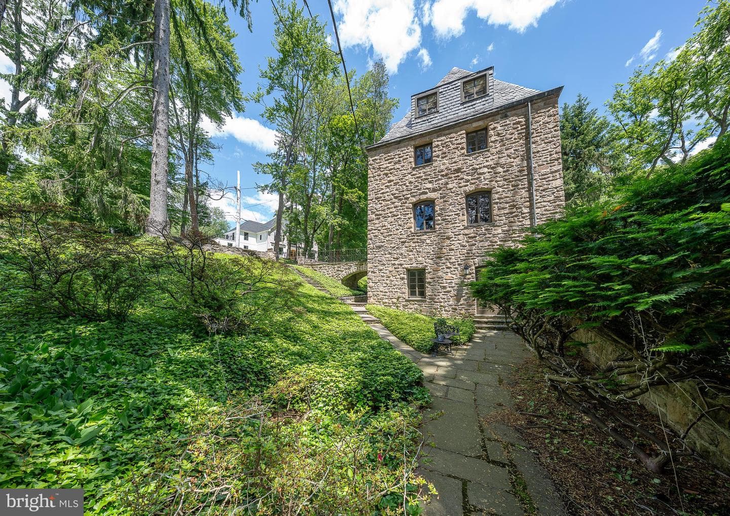 1187 Rydal Road photo 49