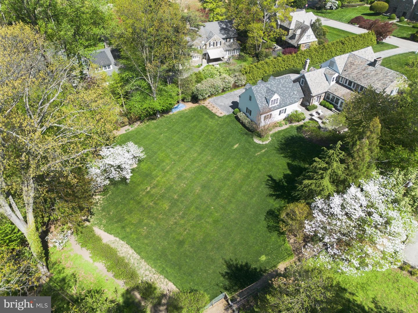 454 Moreno Road photo 2