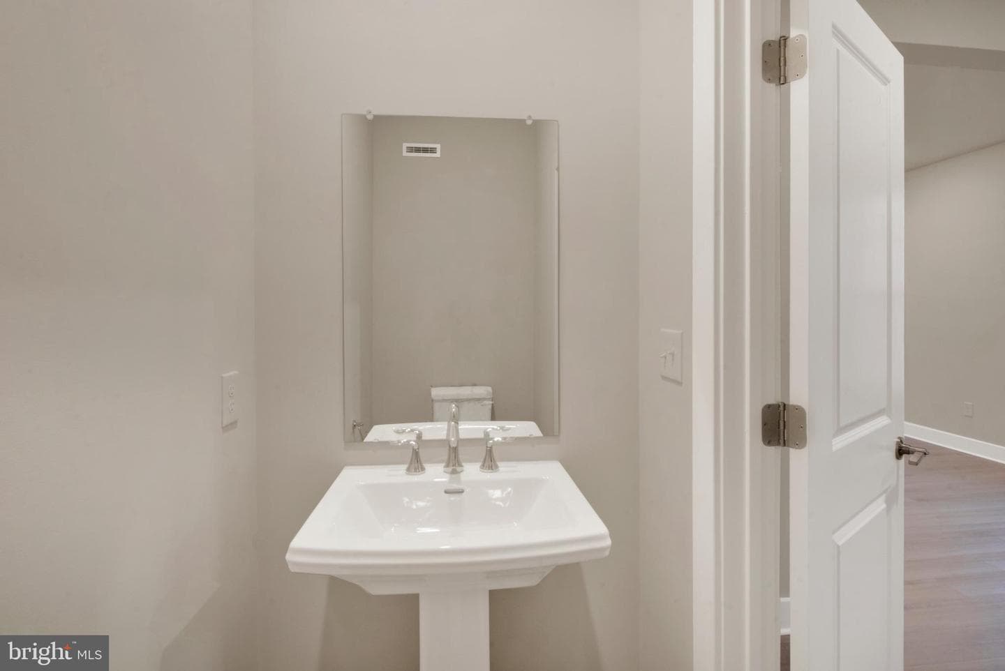 61 Steiner Way photo 9