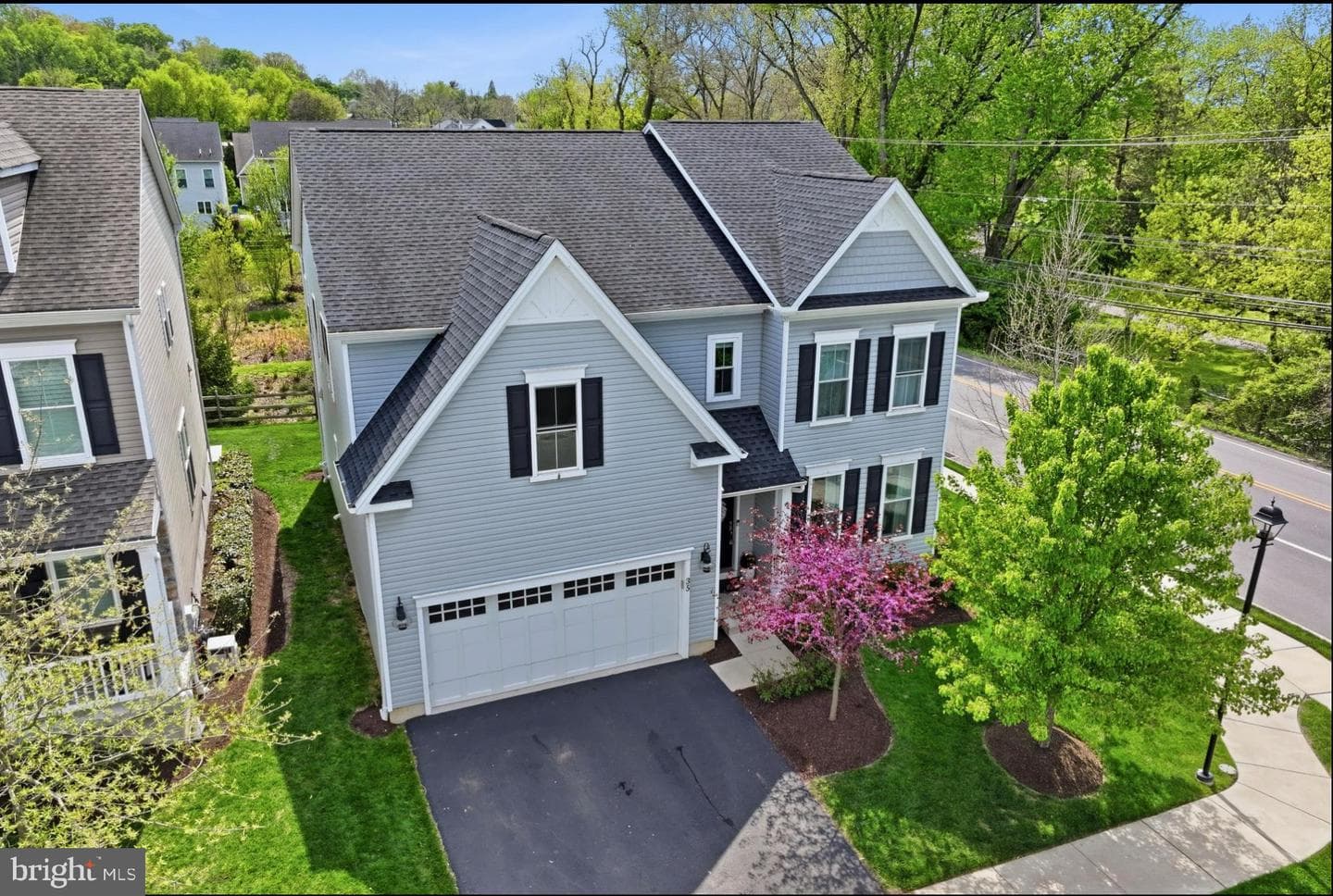 35 Dickinson Lane photo 1