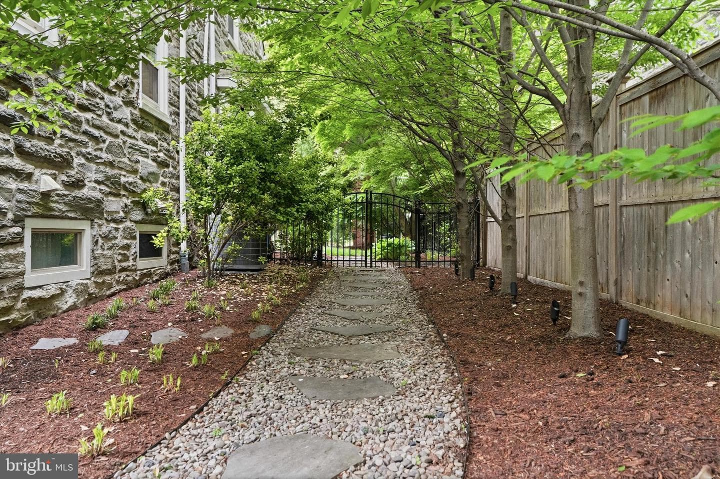 387 Penn Road photo 46