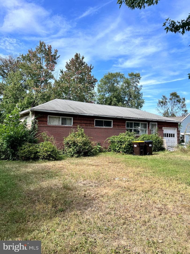 1457 Marlyns Lane photo 3