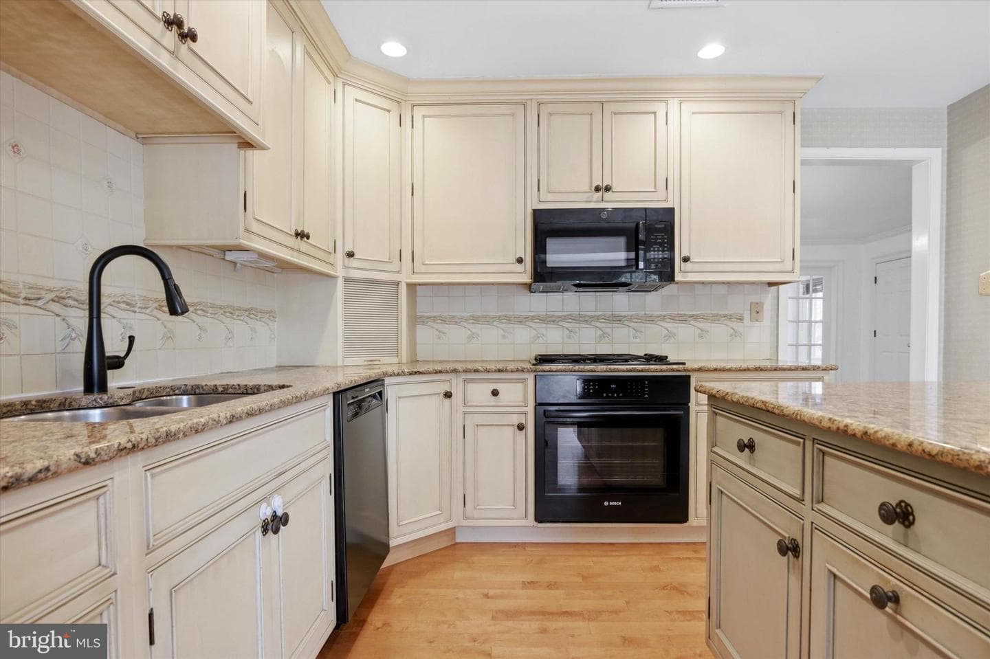 61 Harlow Circle photo 10
