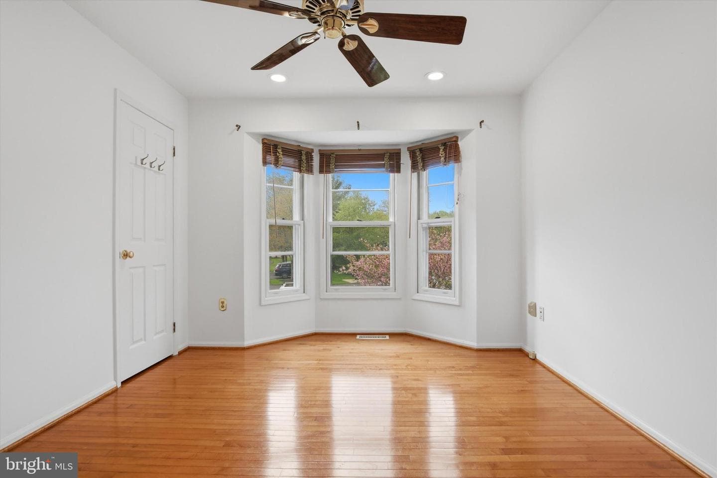 61 Harlow Circle photo 18