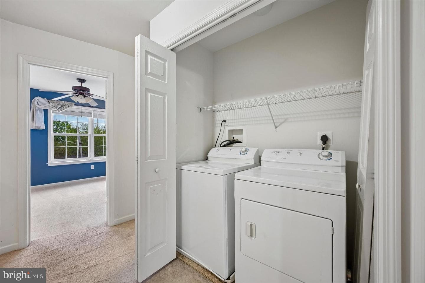 9 E Roberts Street photo 21