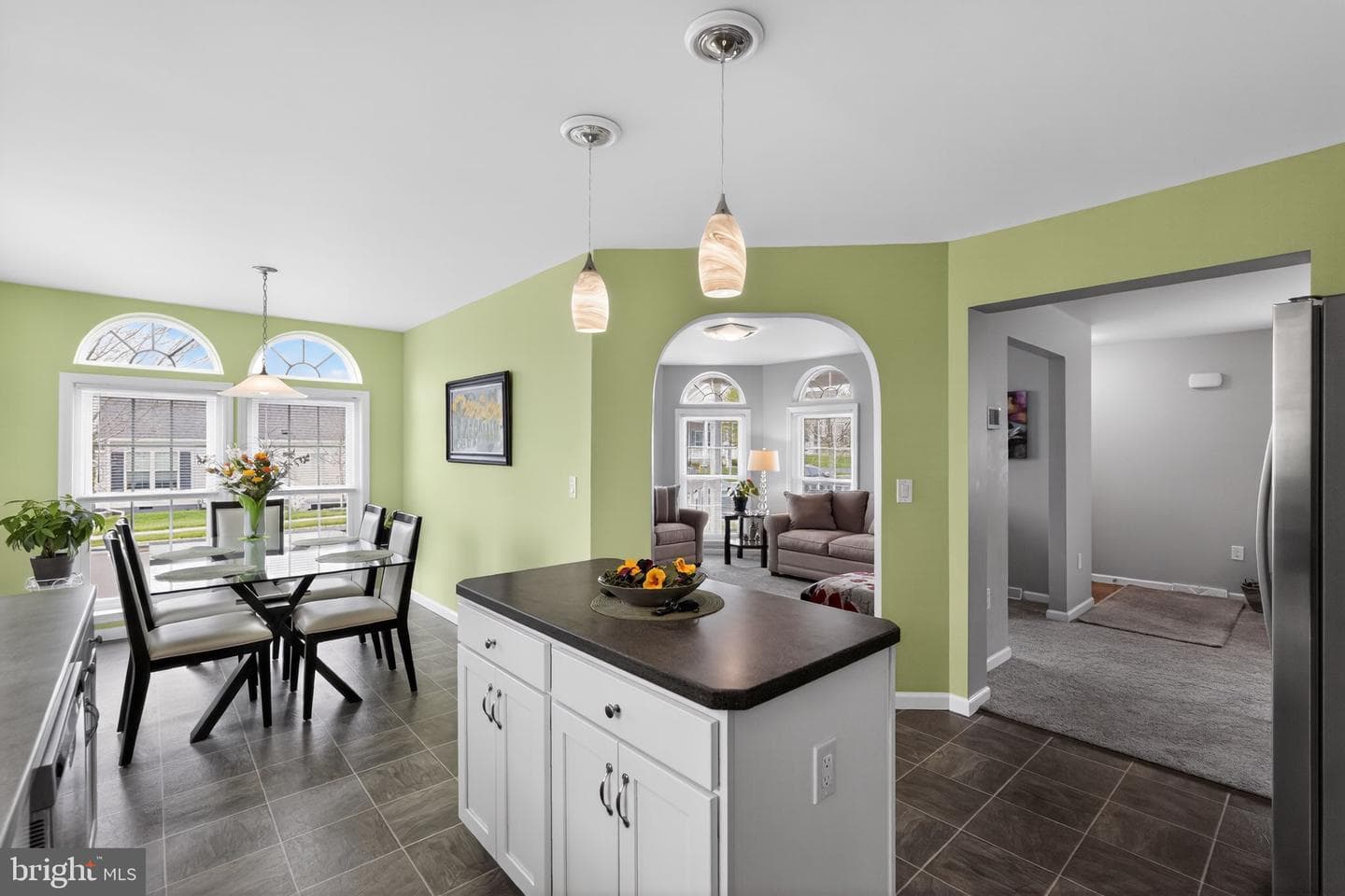 411 Honeysuckle Lane photo 12