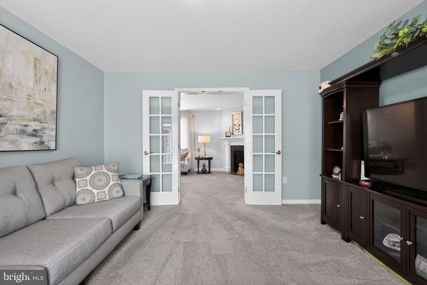 411 Honeysuckle Lane photo 14
