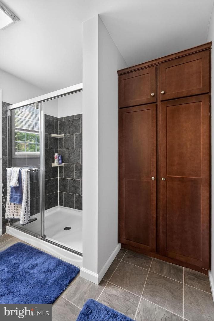 411 Honeysuckle Lane photo 19