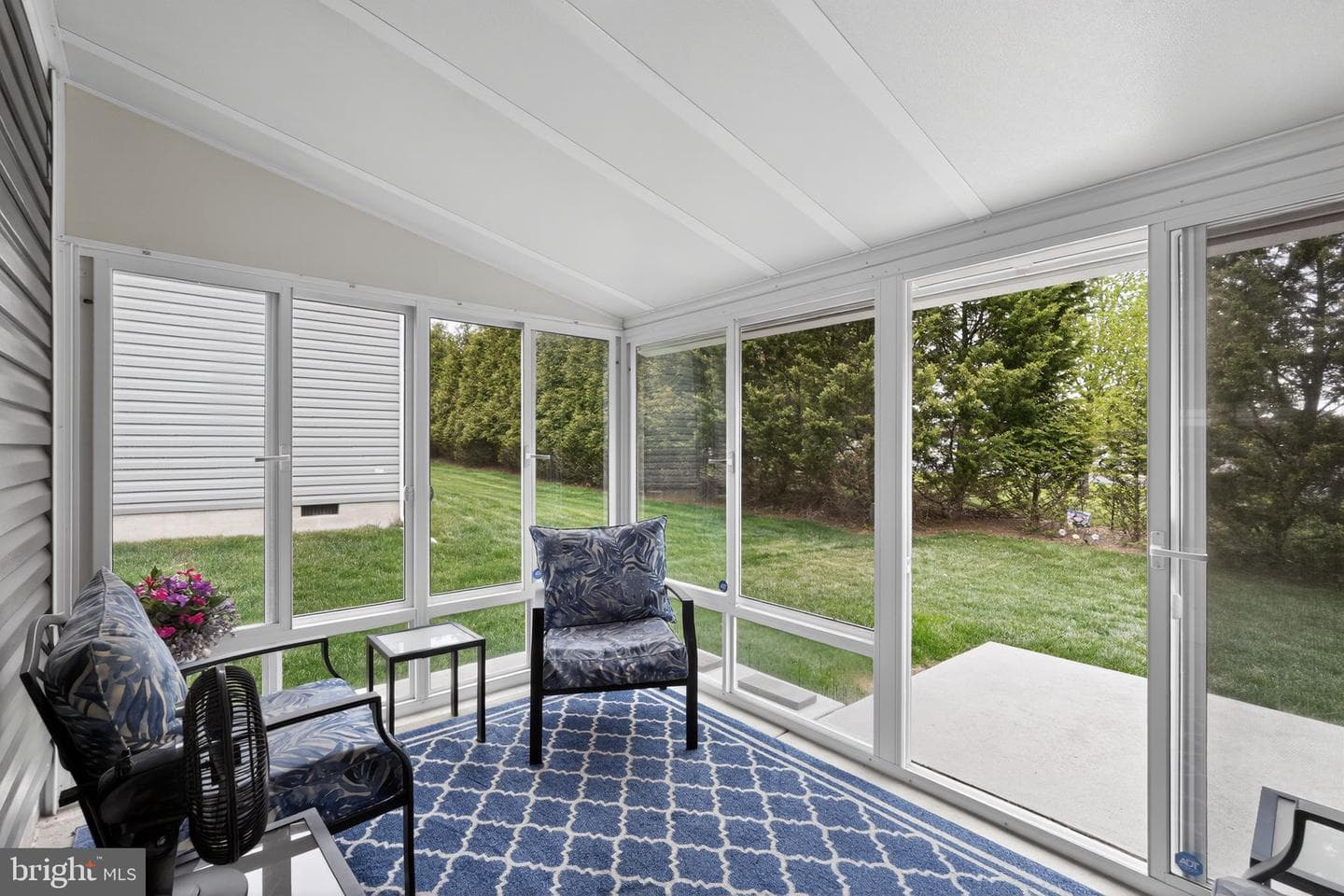 411 Honeysuckle Lane photo 24