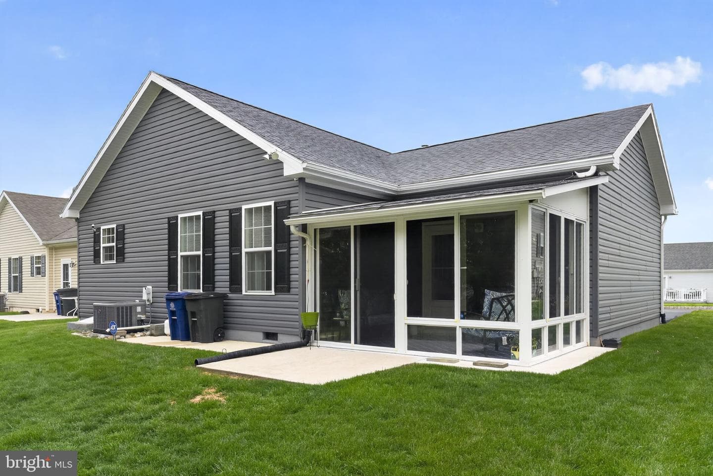 411 Honeysuckle Lane photo 26