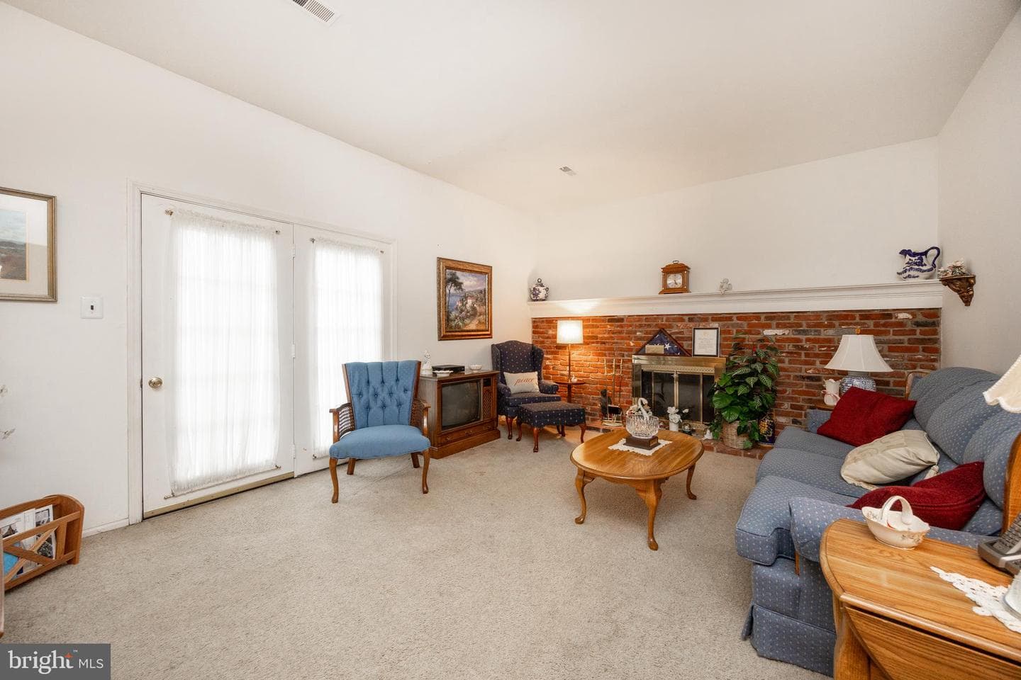 892 Carriage Way photo 14