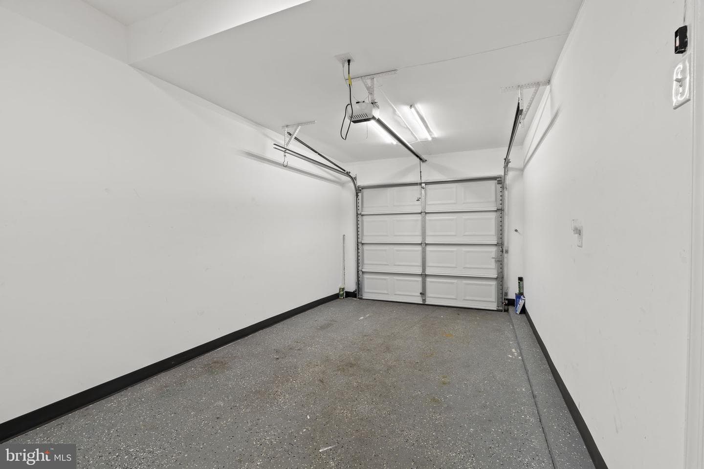 786 Keith Lane photo 32