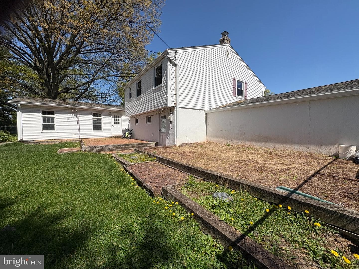 416 Emerson Road photo 23