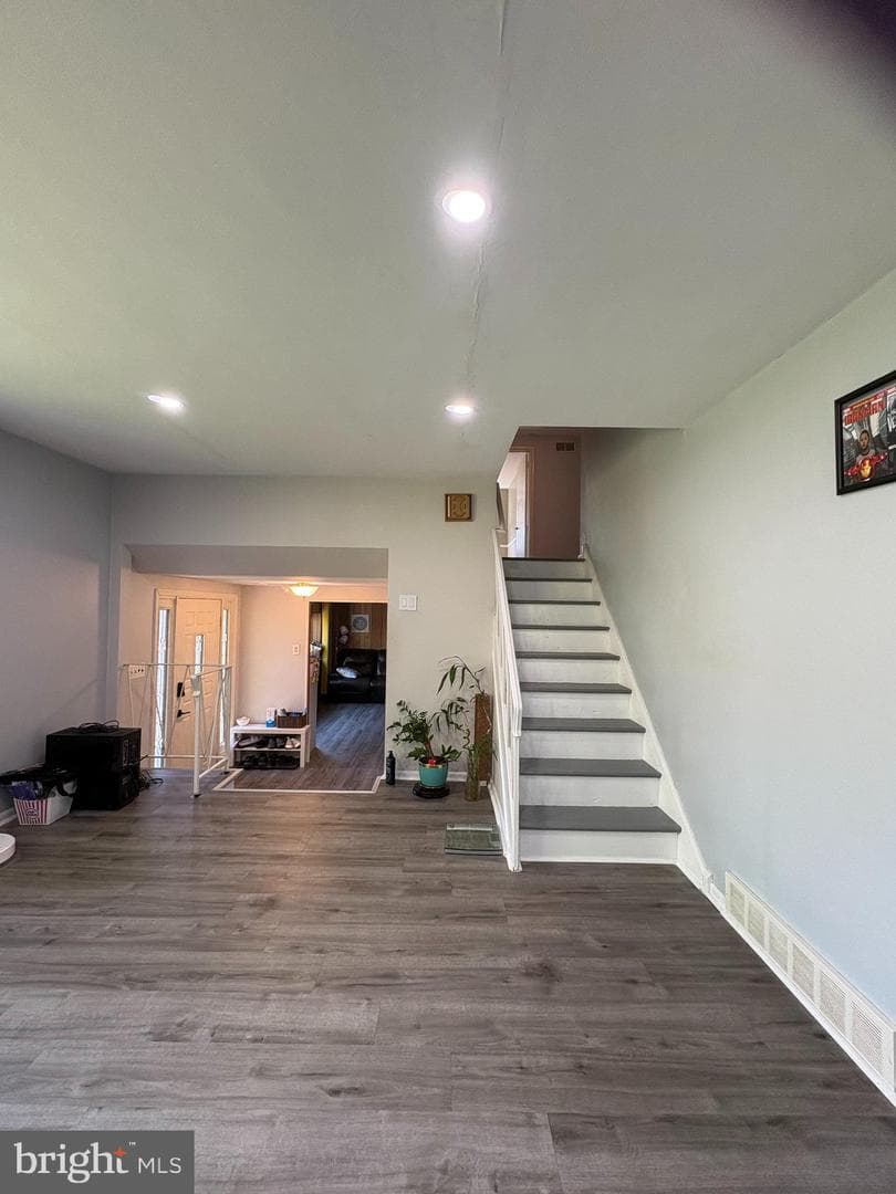 416 Emerson Road photo 4