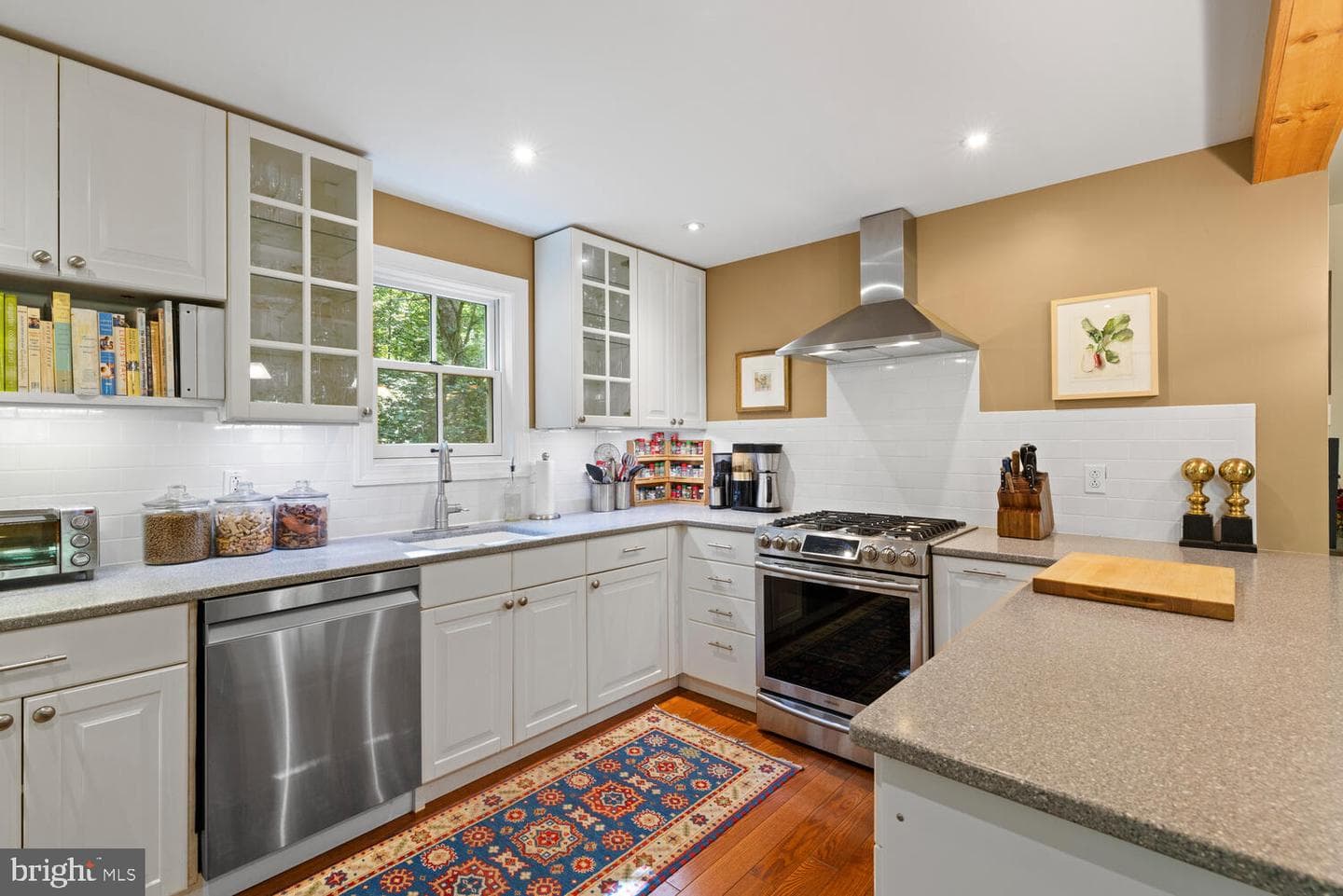 7 Walt Lane photo 12
