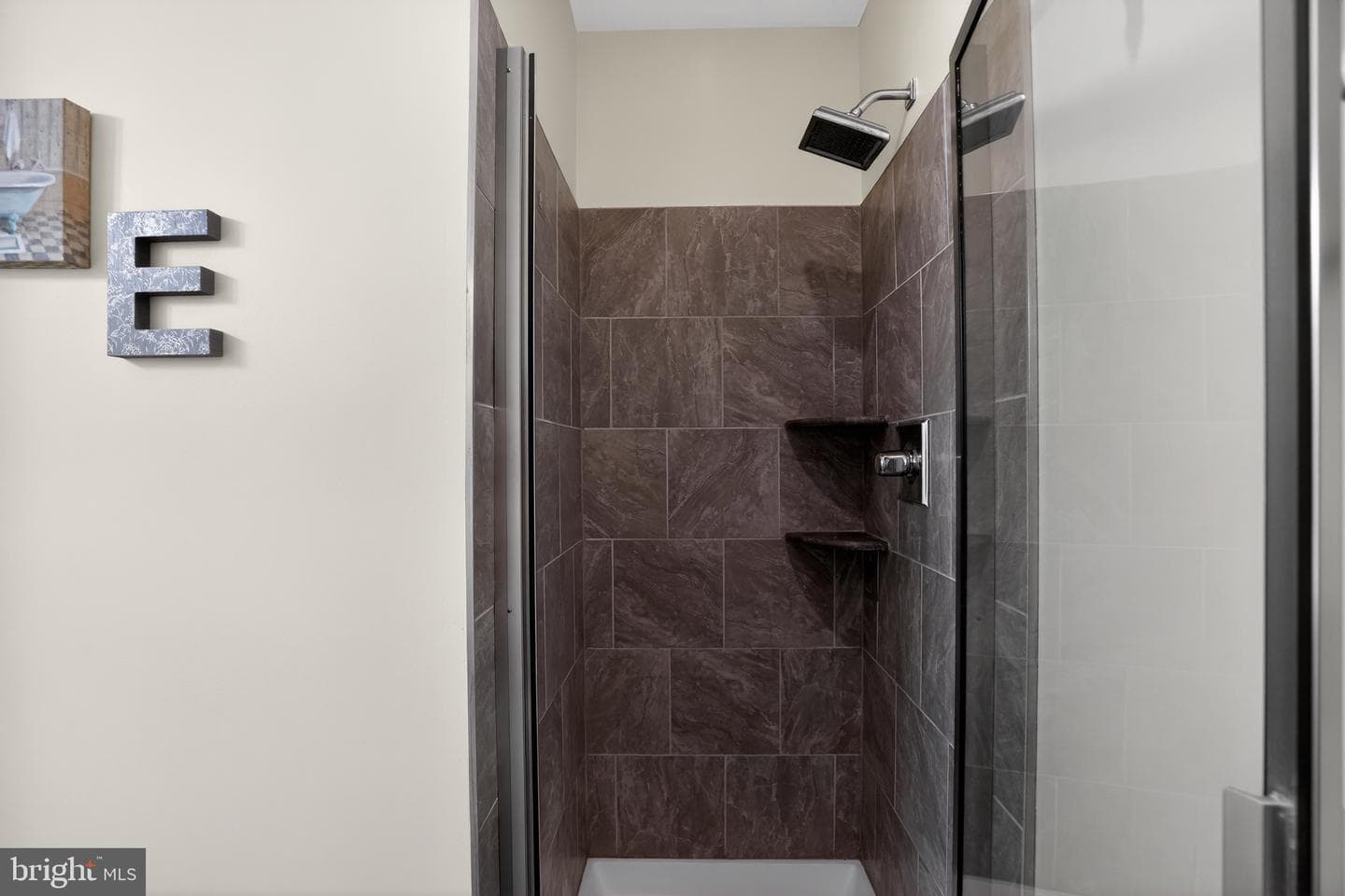 1305 Basswood Grove photo 19