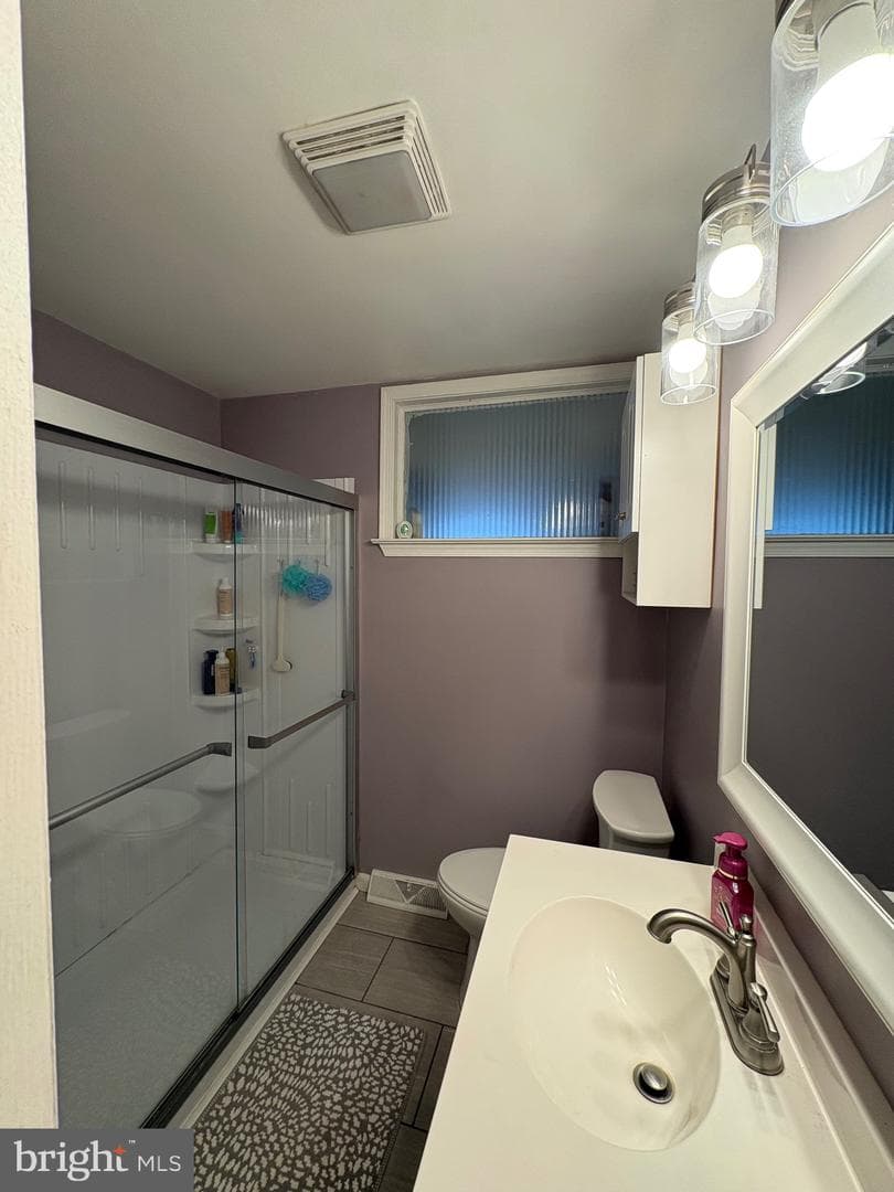 25 Maple Avenue photo 8
