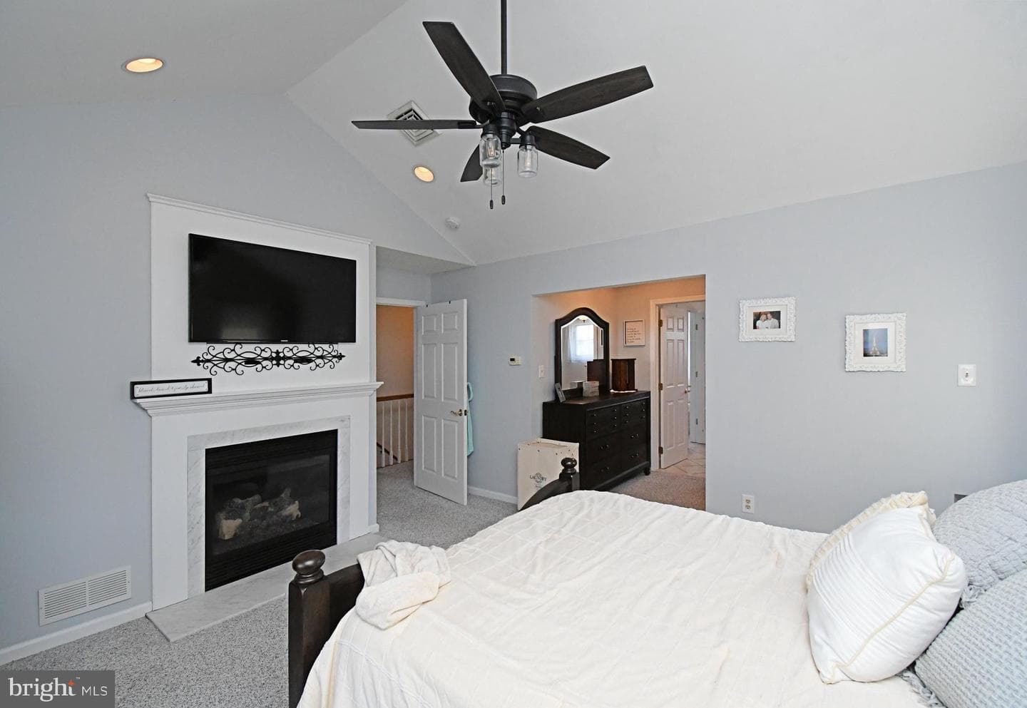528 Berkley Avenue photo 39