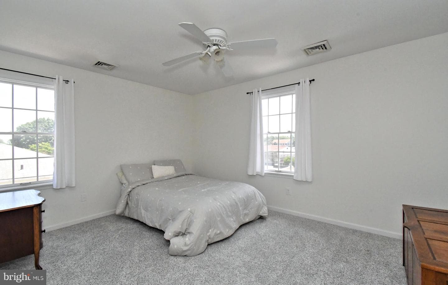 528 Berkley Avenue photo 55