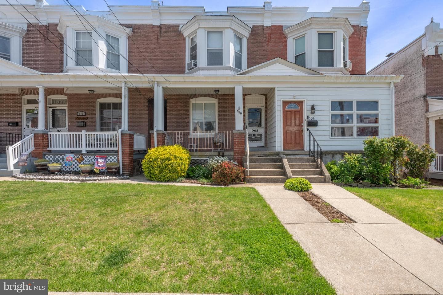 310 Spring Street photo 1