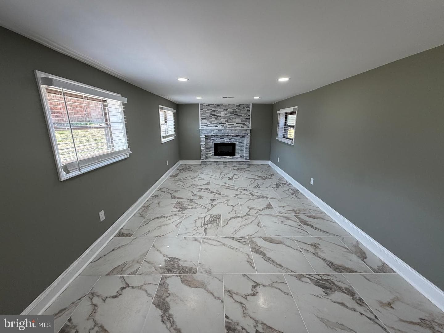 249 Hill Avenue photo 12