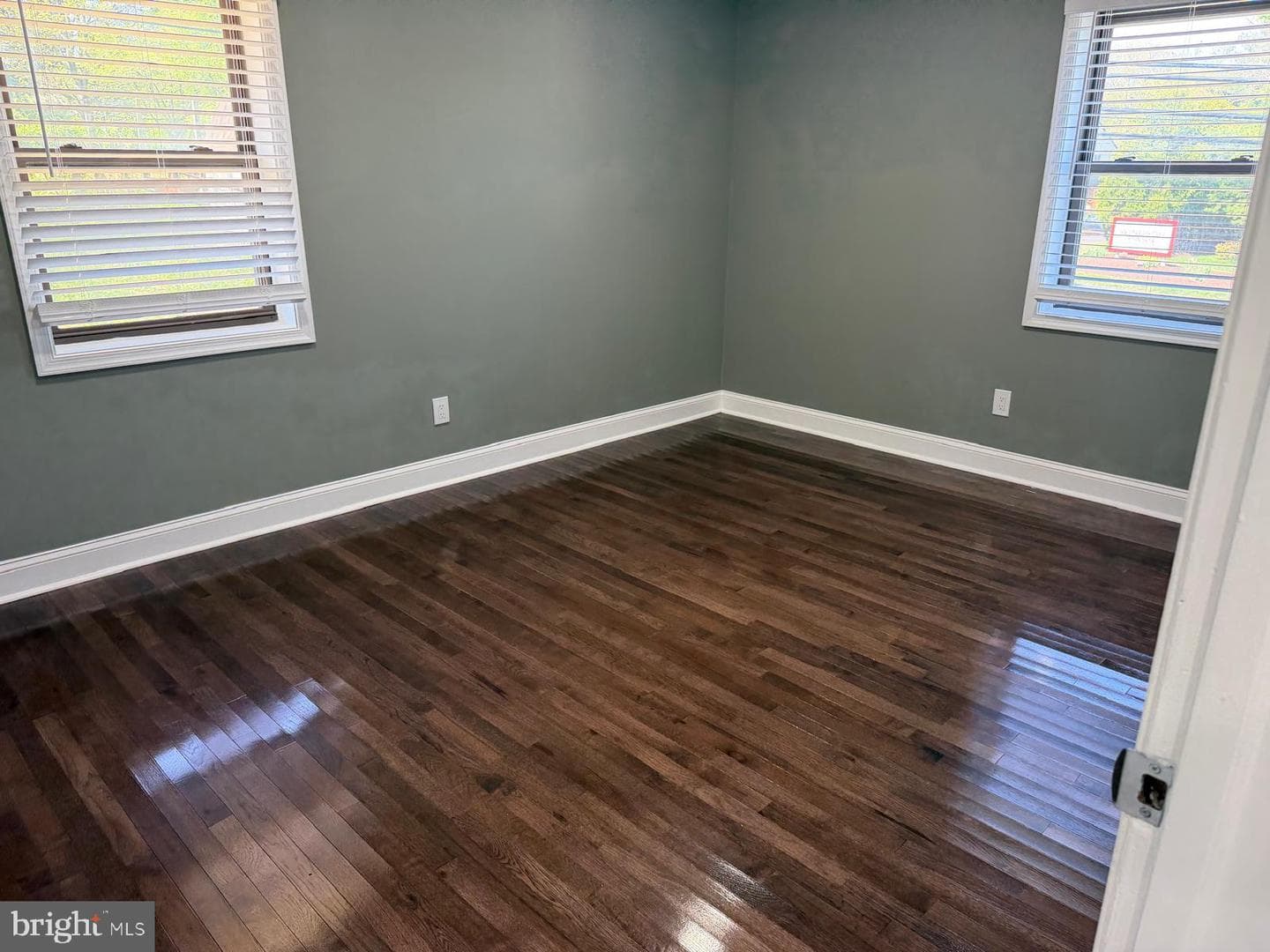 249 Hill Avenue photo 16