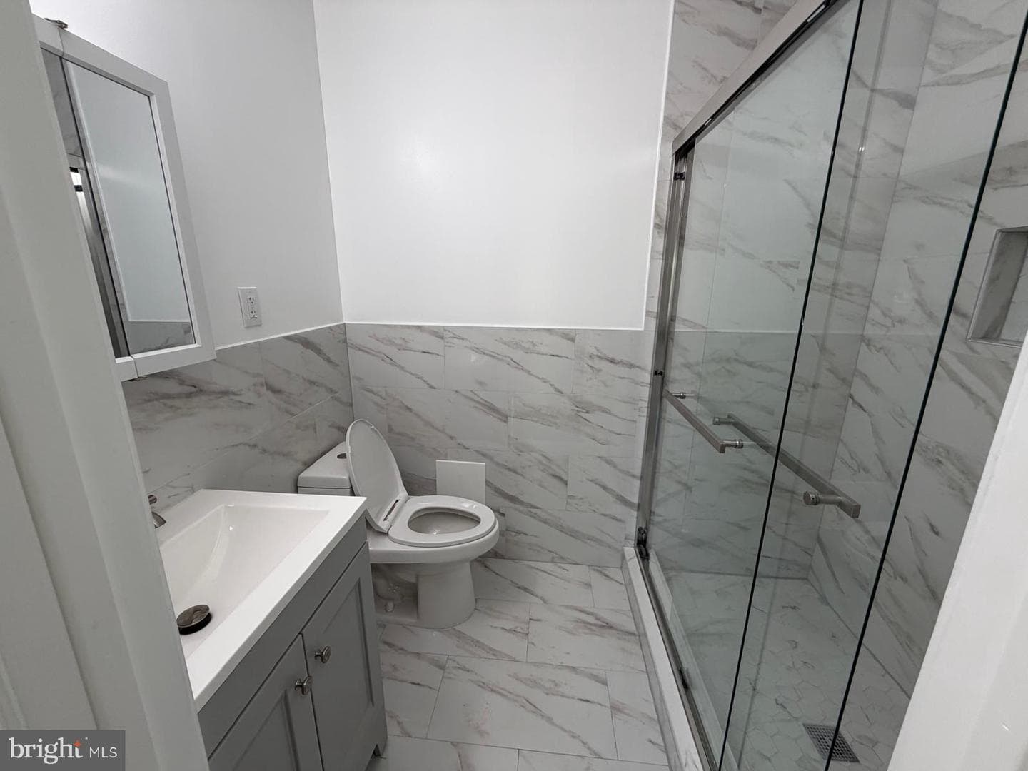 249 Hill Avenue photo 19