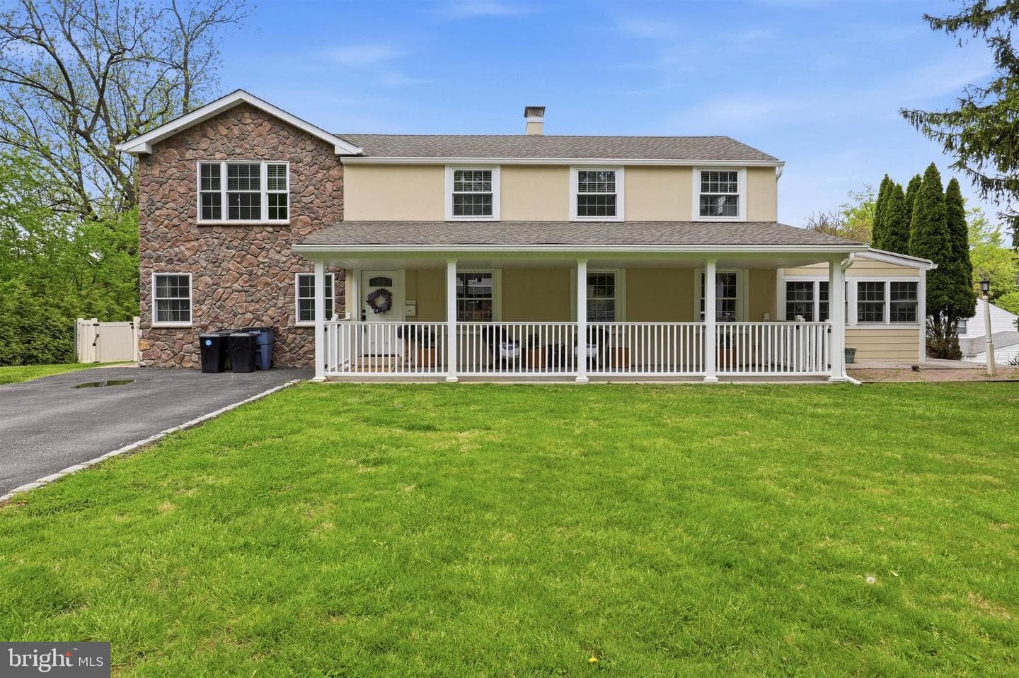 2197 Lantern Lane photo 1