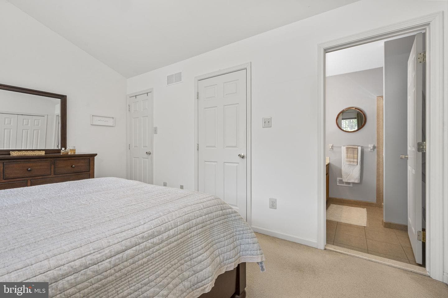 16 Cameron Court photo 16