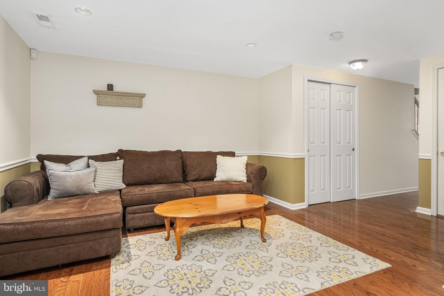 16 Cameron Court photo 4