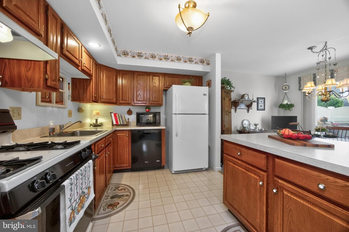 142 Bartlett Court photo 19