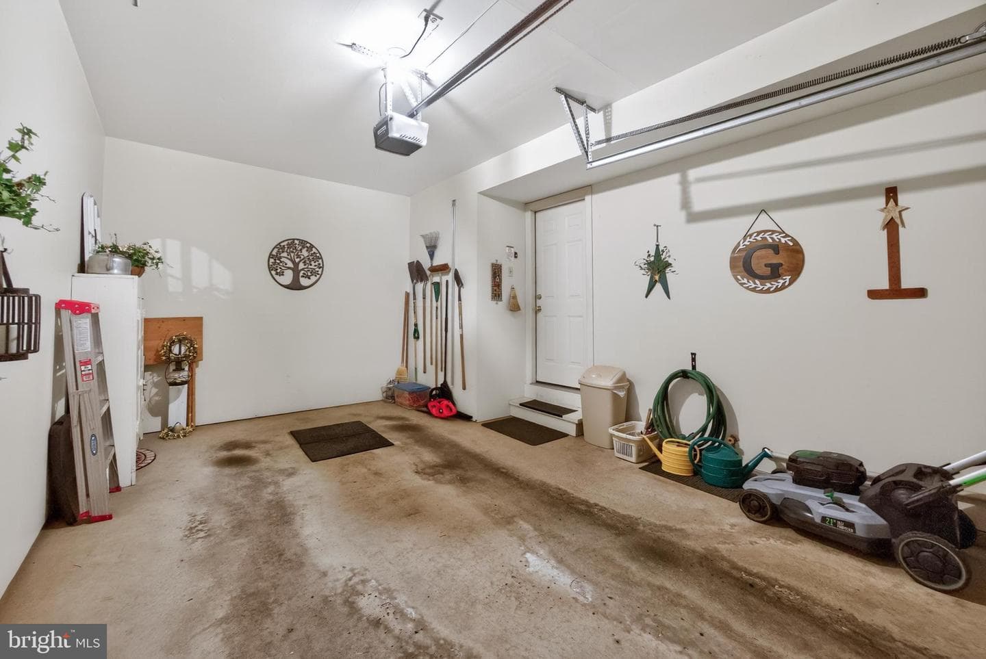 142 Bartlett Court photo 47