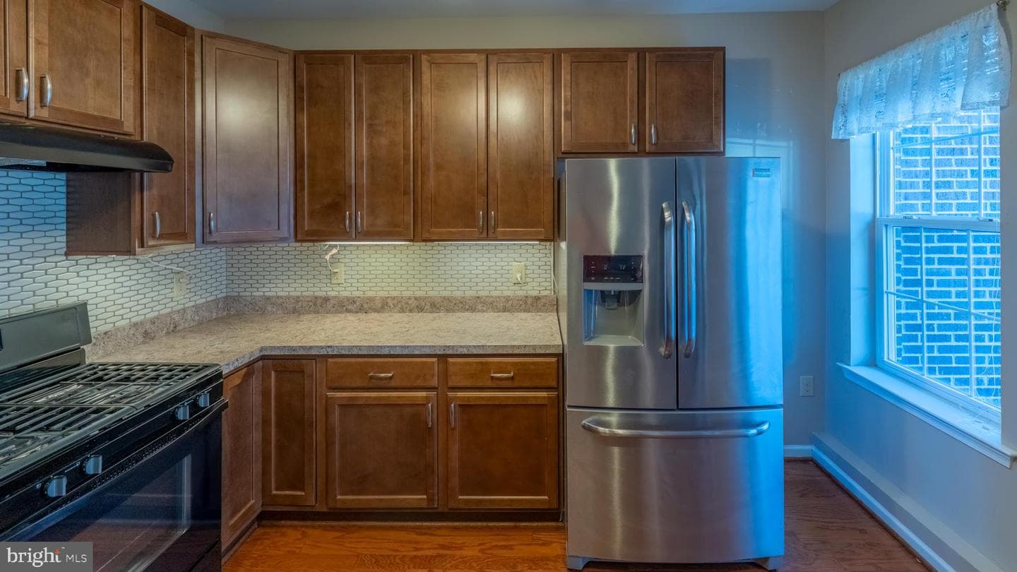 3888 Ashland Drive #b photo 8