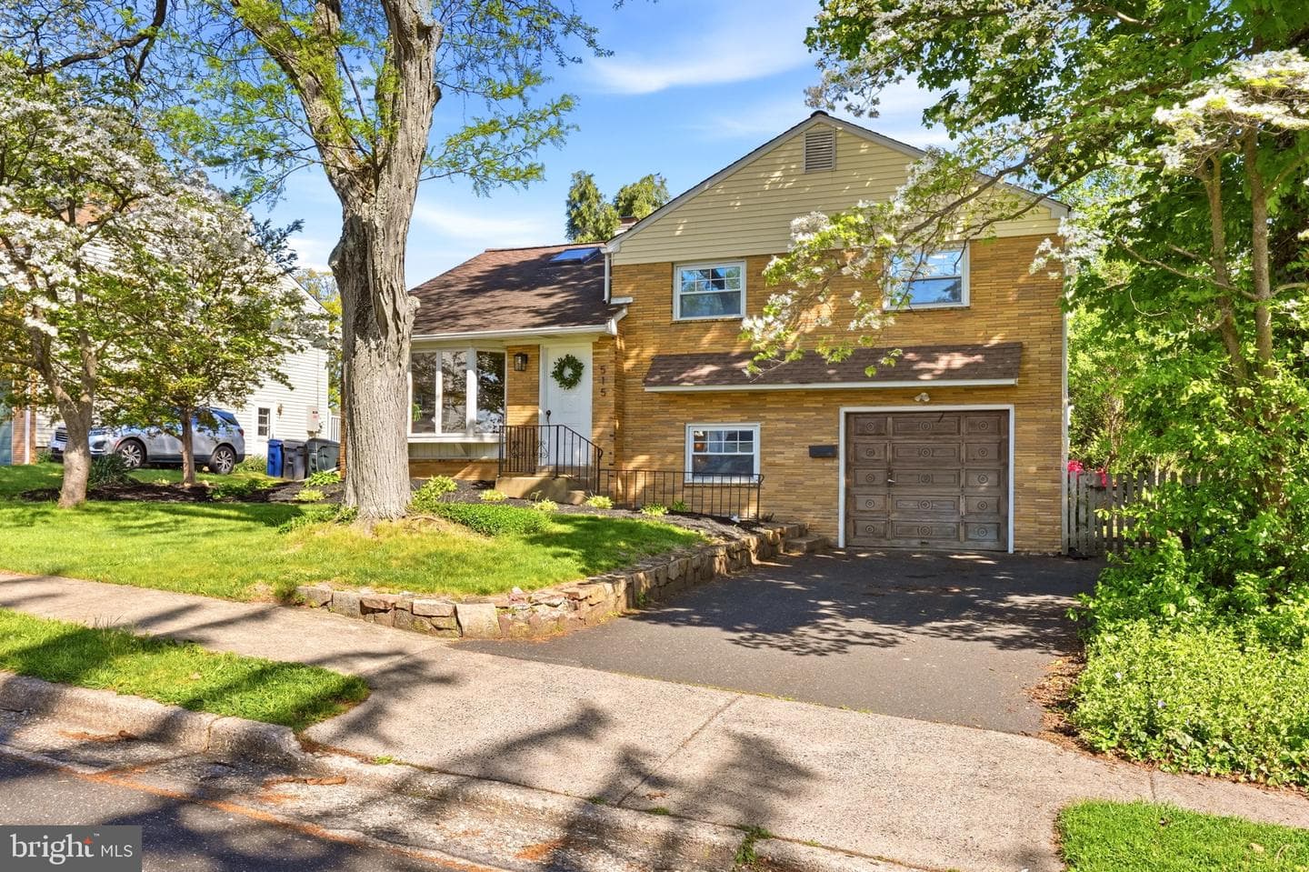 515 Melody Lane photo 2