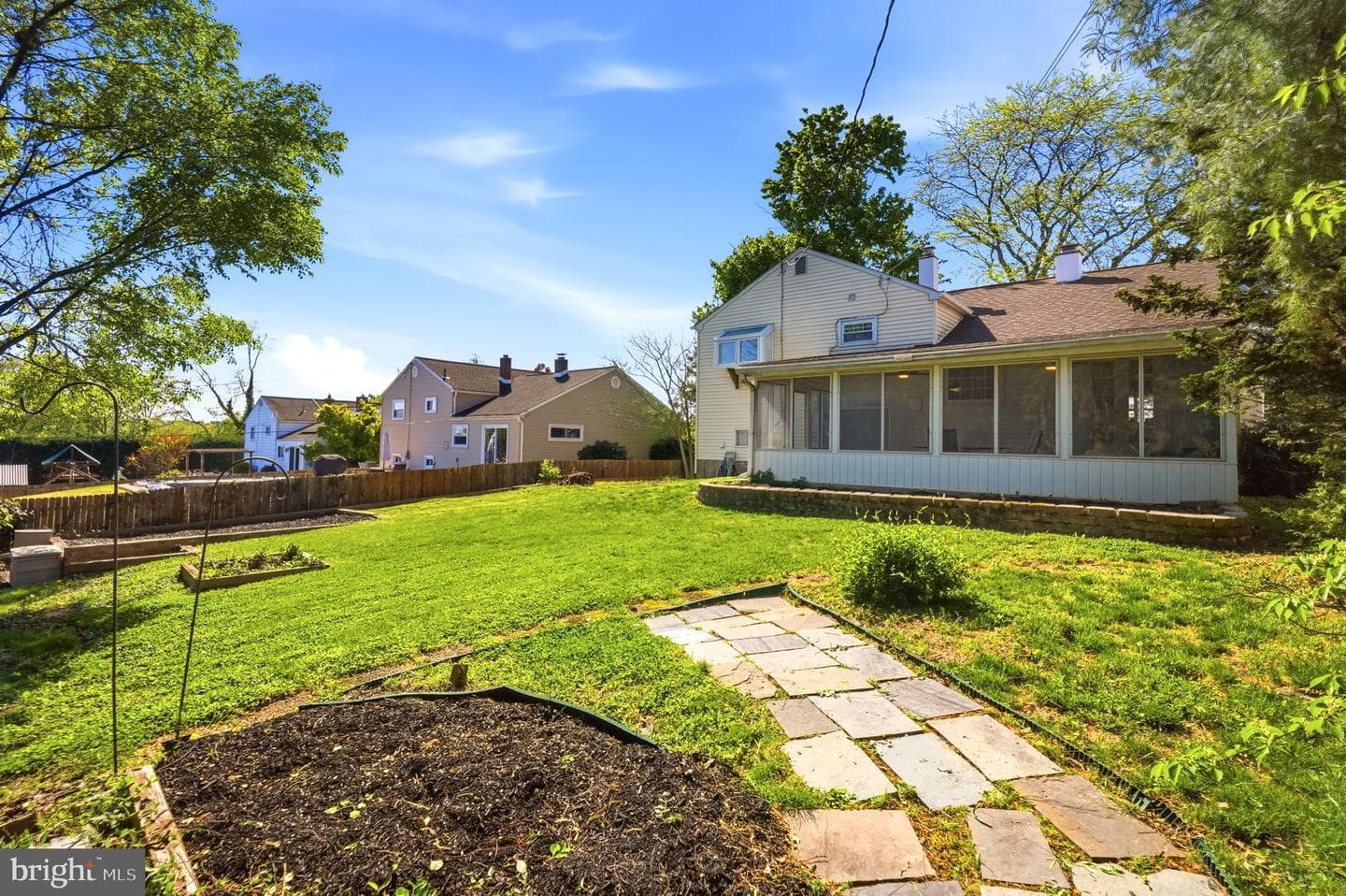 515 Melody Lane photo 9