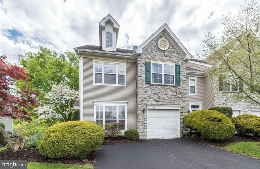 108 Ascot Court